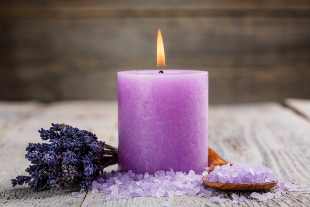 Suka Scented Candles? Ini Efek Samping Lilin Aromaterapi untuk Tubuh! | WeCare.id