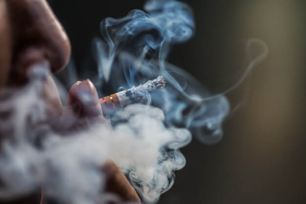 Asap rokok mengandung racun berbahaya asap rokok berasal