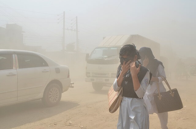 Benarkah Bisa Polusi Udara Memperparah COVID-19? | WeCare.id