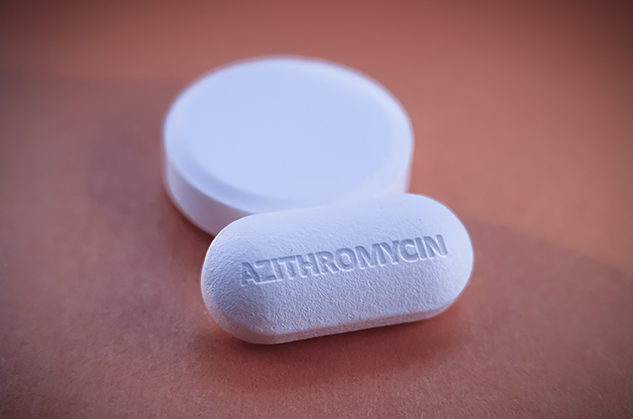 Efek Samping dan Bahaya Azithromycin | WeCare.id