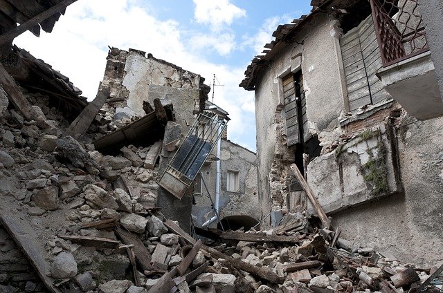 Inilah Antisipasi dan Cara Menghadapi Gempa Bumi | WeCare.id