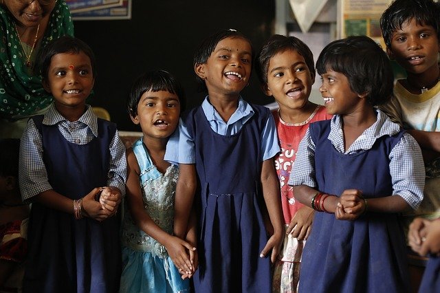Penting! Siapkan Biaya Pendidikan Anak Sejak Dini | WeCare.id
