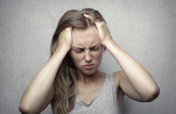 Benarkah Anxiety Adalah Rasa Cemas Yang Normal? | WeCare.id