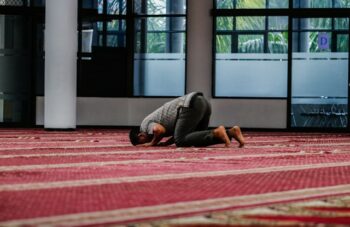 Panduan Lengkap Ketentuan Pembagian Daging Kurban | WeCare.id