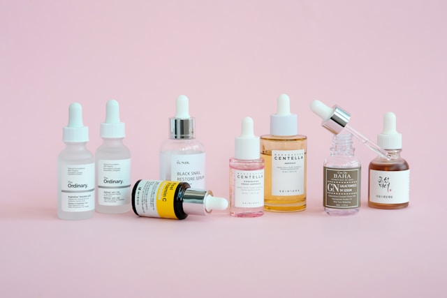 5 Rekomendasi Skincare Mencerahkan Wajah yang Aman