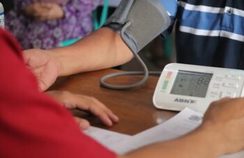 Tumor Colli: Pengertian, Penyebab, Gejala dan Cara Pengobatan | WeCare.id