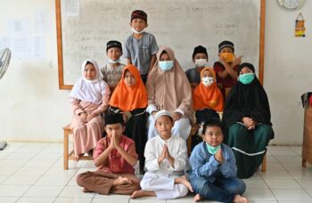 7 Alasan Mengapa Sedekah Anak Yatim Sangat Dianjurkan | WeCare.id